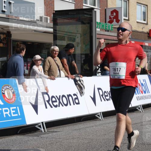 15.09.2024 - PSD Bank Halbmarathon Michael Strokosch http://msf.ph/oto/7064573 15.09.2024 11:55:03 Ziel 1404, 1540, 1617, 1682, 1777, 1780, 1814, 2671, 3524 meine-sportfotos.de