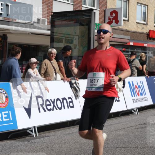 15.09.2024 - PSD Bank Halbmarathon Michael Strokosch http://msf.ph/oto/7064577 15.09.2024 11:55:03 Ziel 1404, 1540, 1617, 1682, 1777, 1780, 1814, 2671, 3524 meine-sportfotos.de