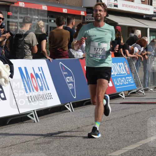 15.09.2024 - PSD Bank Halbmarathon Michael Strokosch http://msf.ph/oto/7064584 15.09.2024 11:55:05 Ziel 1404, 1540, 1617, 1682, 1777, 1780, 1814, 1894, 2671, 3524 meine-sportfotos.de