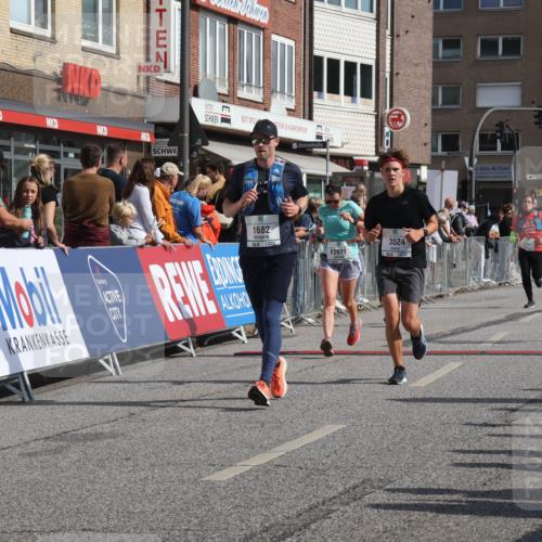 15.09.2024 - PSD Bank Halbmarathon Michael Strokosch http://msf.ph/oto/7064598 15.09.2024 11:55:07 Ziel 1404, 1540, 1617, 1682, 1777, 1780, 1814, 1894, 2671, 3524 meine-sportfotos.de