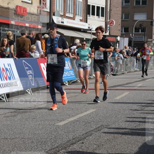 15.09.2024 - PSD Bank Halbmarathon Michael Strokosch http://msf.ph/oto/7064602 15.09.2024 11:55:07 Ziel 1404, 1540, 1617, 1682, 1777, 1780, 1814, 1894, 2671, 3524 meine-sportfotos.de