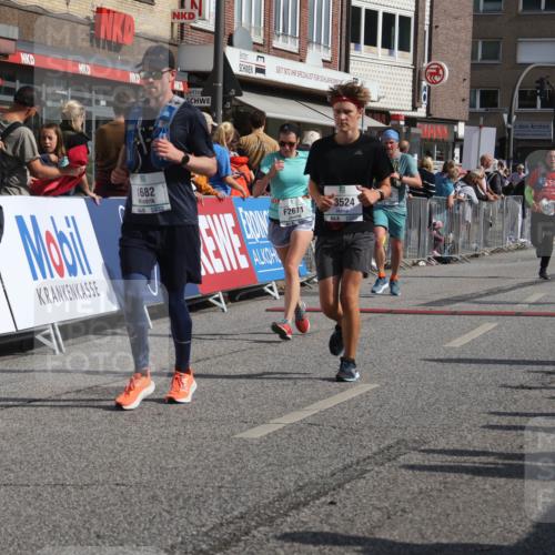 15.09.2024 - PSD Bank Halbmarathon Michael Strokosch http://msf.ph/oto/7064608 15.09.2024 11:55:08 Ziel 1404, 1540, 1617, 1682, 1777, 1780, 1814, 1894, 2671, 3524 meine-sportfotos.de