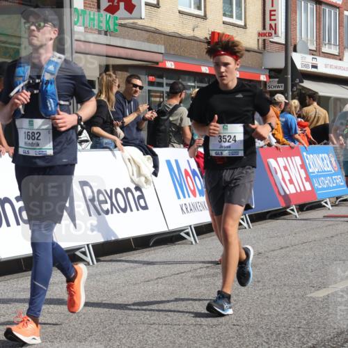 15.09.2024 - PSD Bank Halbmarathon Michael Strokosch http://msf.ph/oto/7064617 15.09.2024 11:55:09 Ziel 1404, 1540, 1617, 1682, 1777, 1780, 1814, 1894, 2671, 3524 meine-sportfotos.de