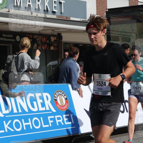 15.09.2024 - PSD Bank Halbmarathon Michael Strokosch http://msf.ph/oto/7064628 15.09.2024 11:55:10 Ziel 1404, 1540, 1617, 1682, 1777, 1814, 1894, 2671, 3524 meine-sportfotos.de