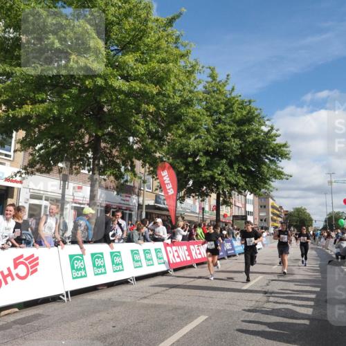 15.09.2024 - PSD Bank Halbmarathon Miley Keyser http://msf.ph/oto/7064630 15.09.2024 12:14:58 Ziel 798, 972, 1544, 1950, 2390, 2530, 2557, 2573, 3000, 3052, 3168 meine-sportfotos.de