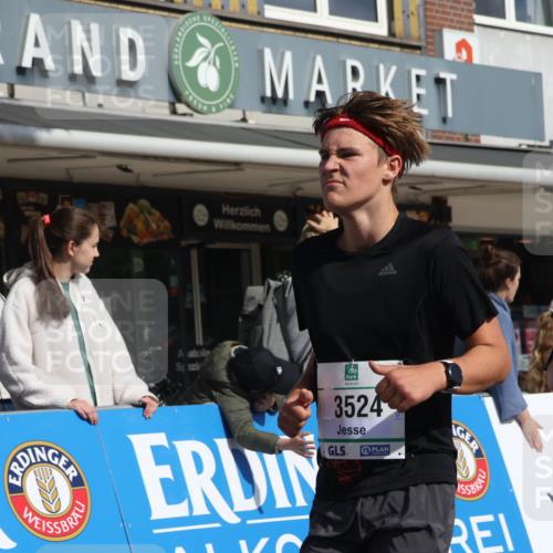 15.09.2024 - PSD Bank Halbmarathon Michael Strokosch http://msf.ph/oto/7064631 15.09.2024 11:55:10 Ziel 1404, 1540, 1617, 1682, 1777, 1814, 1894, 2671, 3524 meine-sportfotos.de