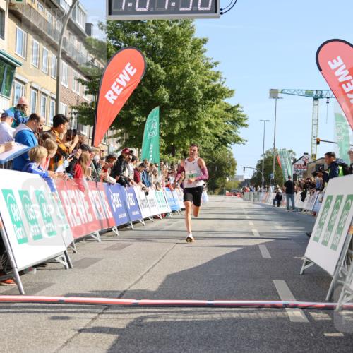 15.09.2024 - PSD Bank Halbmarathon Strokosch-Dieckow http://msf.ph/oto/7064654 15.09.2024 11:02:49 Ziel 449 meine-sportfotos.de