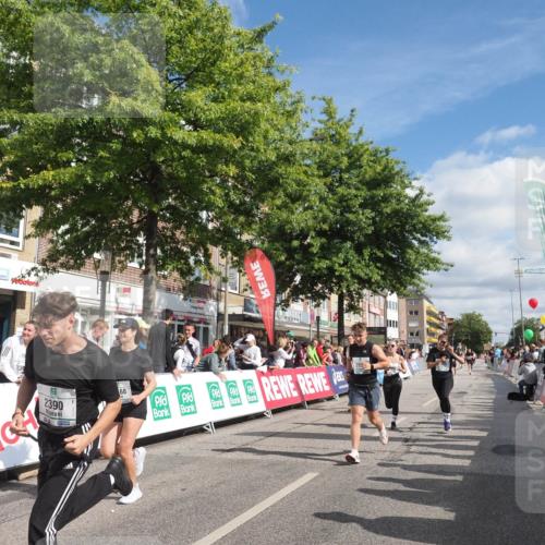 15.09.2024 - PSD Bank Halbmarathon Miley Keyser http://msf.ph/oto/7064689 15.09.2024 12:15:00 Ziel 798, 1544, 1950, 2390, 2530, 2557, 2573, 3000, 3052, 3168 meine-sportfotos.de