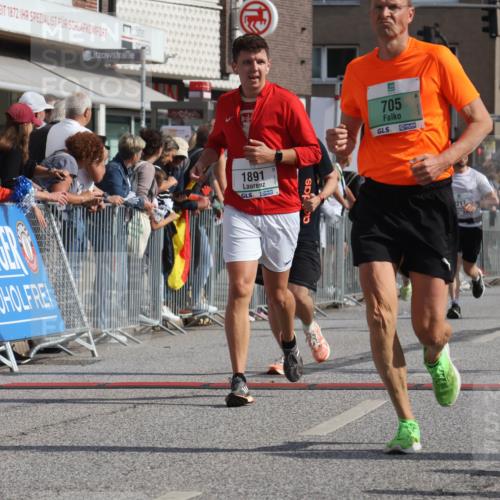 15.09.2024 - PSD Bank Halbmarathon Michael Strokosch http://msf.ph/oto/7064742 15.09.2024 11:55:36 Ziel 705, 1248, 1517, 1660, 1891, 2019, 2217, 2794, 2837, 3001 meine-sportfotos.de