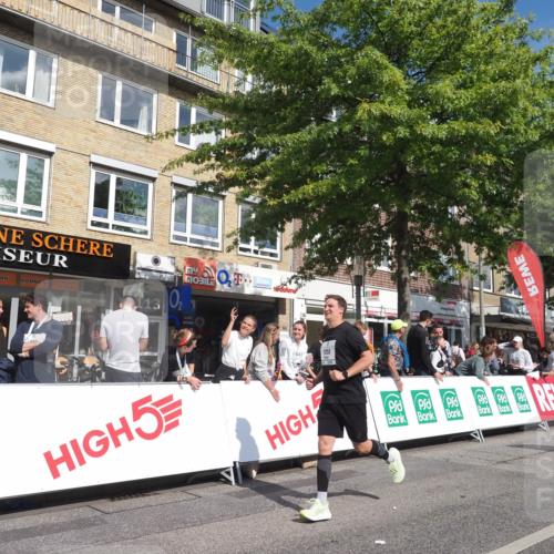 15.09.2024 - PSD Bank Halbmarathon Miley Keyser http://msf.ph/oto/7064772 15.09.2024 12:15:03 Ziel 798, 1544, 1950, 2091, 2118, 2390, 2522, 2530, 2557, 3000, 3052, 3168 meine-sportfotos.de