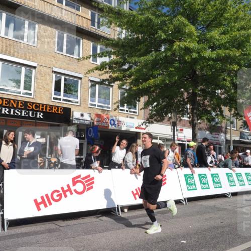 15.09.2024 - PSD Bank Halbmarathon Miley Keyser http://msf.ph/oto/7064777 15.09.2024 12:15:03 Ziel 798, 1544, 1950, 2091, 2118, 2390, 2522, 2530, 2557, 3000, 3052, 3168 meine-sportfotos.de