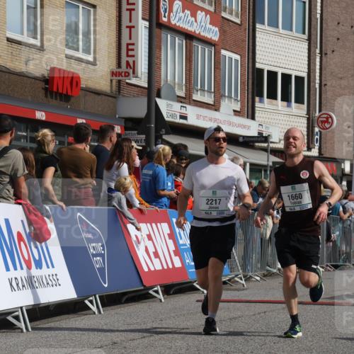 15.09.2024 - PSD Bank Halbmarathon Michael Strokosch http://msf.ph/oto/7064788 15.09.2024 11:55:42 Ziel 705, 1248, 1517, 1660, 1891, 2019, 2172, 2181, 2217, 2716, 2853, 3001, 3150 meine-sportfotos.de
