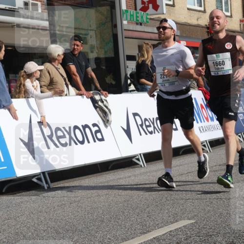 15.09.2024 - PSD Bank Halbmarathon Michael Strokosch http://msf.ph/oto/7064802 15.09.2024 11:55:44 Ziel 705, 1248, 1517, 1660, 1891, 2172, 2181, 2217, 2716, 2853, 3001, 3150 meine-sportfotos.de