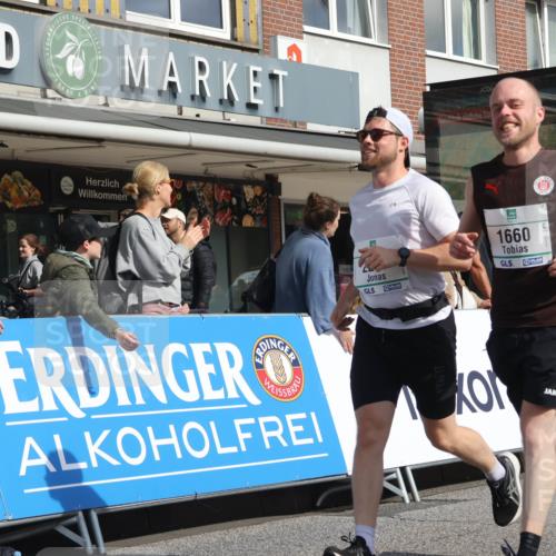 15.09.2024 - PSD Bank Halbmarathon Michael Strokosch http://msf.ph/oto/7064808 15.09.2024 11:55:45 Ziel 705, 1248, 1517, 1660, 1891, 2172, 2181, 2217, 2716, 2853, 3001, 3150 meine-sportfotos.de