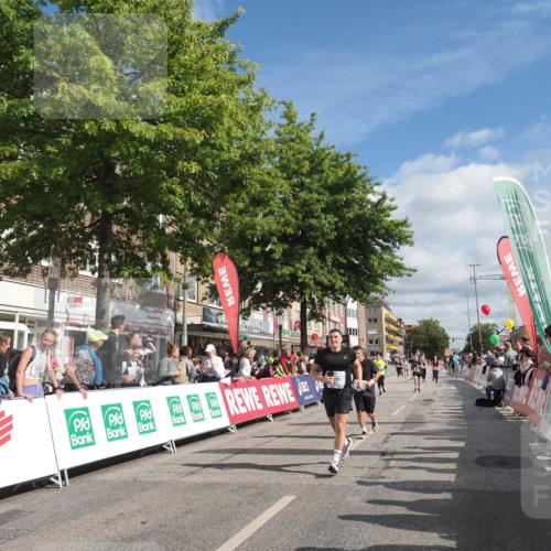 15.09.2024 - PSD Bank Halbmarathon Miley Keyser http://msf.ph/oto/7064814 15.09.2024 12:15:10 Ziel 798, 1544, 1950, 1964, 2091, 2118, 2522, 2530, 3000, 3052, 3078, 3080, 3168, 3170 meine-sportfotos.de