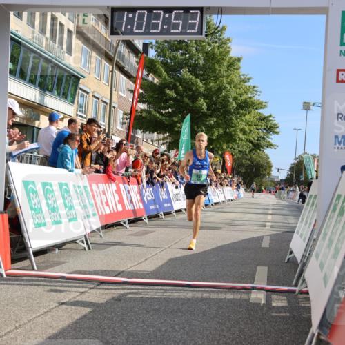 15.09.2024 - PSD Bank Halbmarathon Strokosch-Dieckow http://msf.ph/oto/7064815 15.09.2024 11:04:44 Ziel 451 meine-sportfotos.de