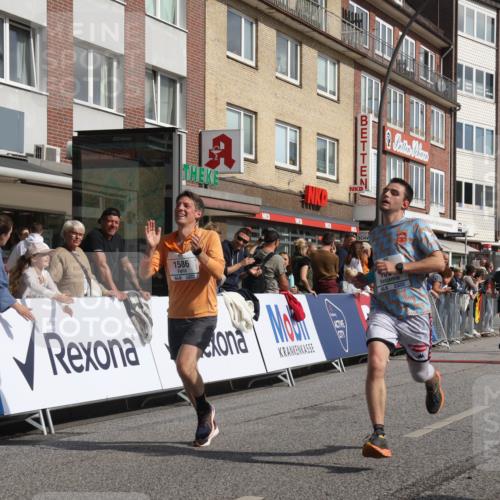 15.09.2024 - PSD Bank Halbmarathon Michael Strokosch http://msf.ph/oto/7064879 15.09.2024 11:55:58 Ziel 1061, 1586, 1605, 1679, 1946, 2145, 2172, 2181, 2716, 2853, 3150 meine-sportfotos.de