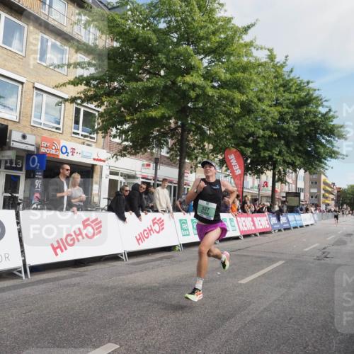 15.09.2024 - PSD Bank Halbmarathon Miley Keyser http://msf.ph/oto/7064890 15.09.2024 11:14:04 Ziel 406, 421, 527, 538, 549, 609, 612 meine-sportfotos.de