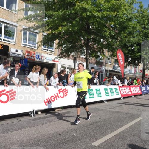 15.09.2024 - PSD Bank Halbmarathon Miley Keyser http://msf.ph/oto/7064892 15.09.2024 12:15:16 Ziel 1964, 2091, 2097, 2118, 2234, 2258, 2522, 3078, 3079, 3080, 3170, 3353, 3375, 3376, 3548 meine-sportfotos.de