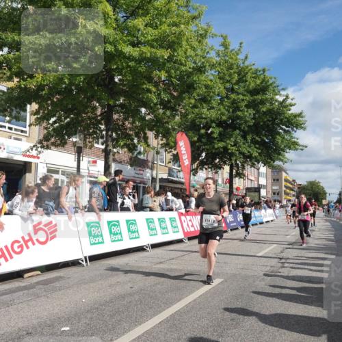 15.09.2024 - PSD Bank Halbmarathon Miley Keyser http://msf.ph/oto/7064905 15.09.2024 12:15:17 Ziel 1964, 2091, 2097, 2118, 2234, 2258, 2522, 3078, 3079, 3080, 3170, 3353, 3375, 3376, 3548 meine-sportfotos.de