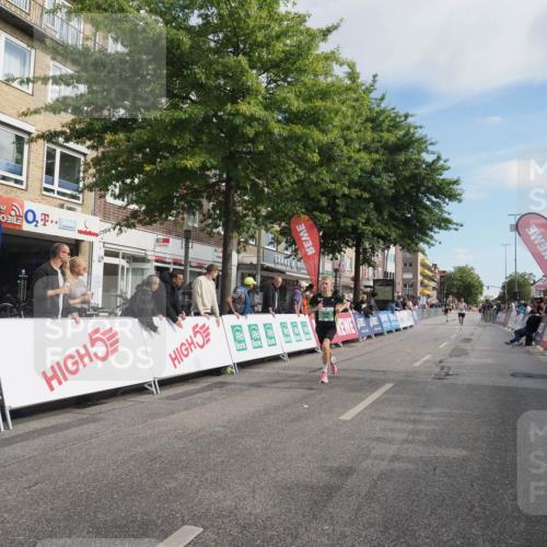 15.09.2024 - PSD Bank Halbmarathon Miley Keyser http://msf.ph/oto/7064908 15.09.2024 11:14:10 Ziel 406, 417, 421, 527, 549 meine-sportfotos.de