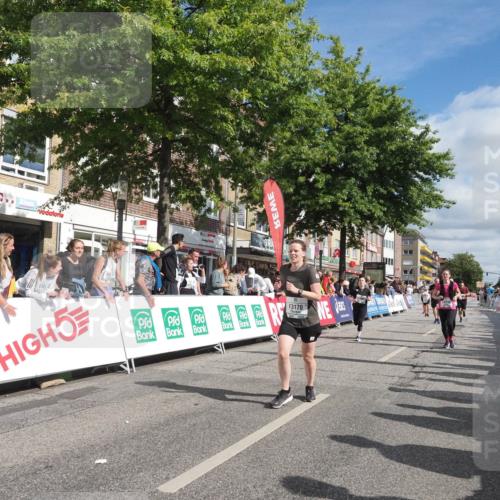 15.09.2024 - PSD Bank Halbmarathon Miley Keyser http://msf.ph/oto/7064910 15.09.2024 12:15:17 Ziel 1964, 2091, 2097, 2118, 2234, 2258, 2522, 3078, 3079, 3080, 3170, 3353, 3375, 3376, 3548 meine-sportfotos.de