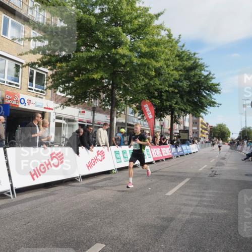 15.09.2024 - PSD Bank Halbmarathon Miley Keyser http://msf.ph/oto/7064921 15.09.2024 11:14:10 Ziel 406, 417, 421, 527, 549 meine-sportfotos.de