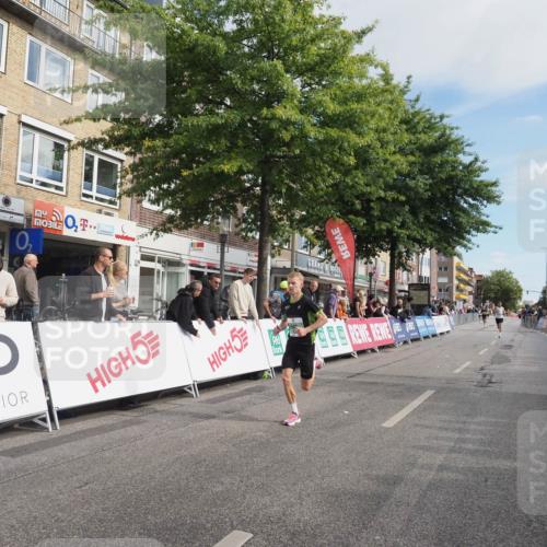 15.09.2024 - PSD Bank Halbmarathon Miley Keyser http://msf.ph/oto/7064926 15.09.2024 11:14:10 Ziel 406, 417, 421, 527, 549 meine-sportfotos.de