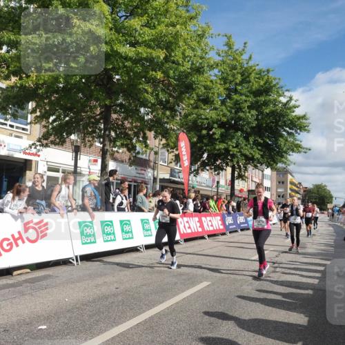 15.09.2024 - PSD Bank Halbmarathon Miley Keyser http://msf.ph/oto/7064933 15.09.2024 12:15:19 Ziel 1964, 2091, 2097, 2118, 2234, 2258, 2522, 3078, 3079, 3080, 3170, 3353, 3375, 3376, 3548 meine-sportfotos.de