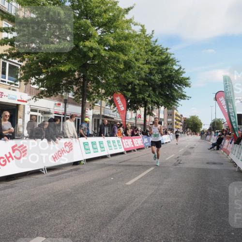 15.09.2024 - PSD Bank Halbmarathon Miley Keyser http://msf.ph/oto/7064955 15.09.2024 11:14:14 Ziel 406, 417, 421, 549, 568, 589 meine-sportfotos.de