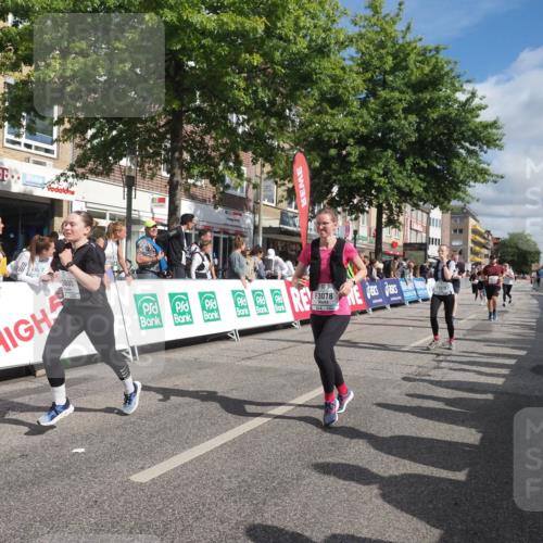 15.09.2024 - PSD Bank Halbmarathon Miley Keyser http://msf.ph/oto/7064958 15.09.2024 12:15:20 Ziel 1964, 2091, 2097, 2118, 2234, 2258, 2522, 3078, 3079, 3080, 3170, 3353, 3375, 3376, 3548 meine-sportfotos.de