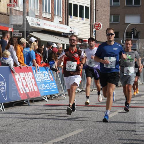 15.09.2024 - PSD Bank Halbmarathon Michael Strokosch http://msf.ph/oto/7064968 15.09.2024 11:56:11 Ziel 769, 1445, 1502, 1679, 1714, 1730, 1946, 1974, 2035, 2084, 2145, 2171, 2822 meine-sportfotos.de