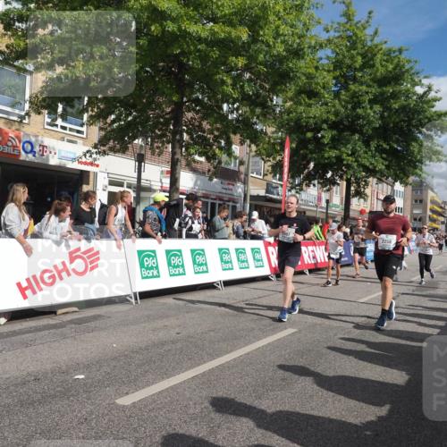 15.09.2024 - PSD Bank Halbmarathon Miley Keyser http://msf.ph/oto/7065003 15.09.2024 12:15:22 Ziel 1964, 2091, 2097, 2118, 2234, 2258, 2522, 3078, 3079, 3080, 3170, 3353, 3375, 3376, 3548 meine-sportfotos.de