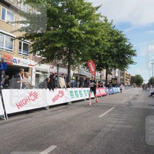 15.09.2024 - PSD Bank Halbmarathon Miley Keyser http://msf.ph/oto/7065005 15.09.2024 11:14:18 Ziel 406, 417, 421, 544, 568, 589, 613, 848 meine-sportfotos.de