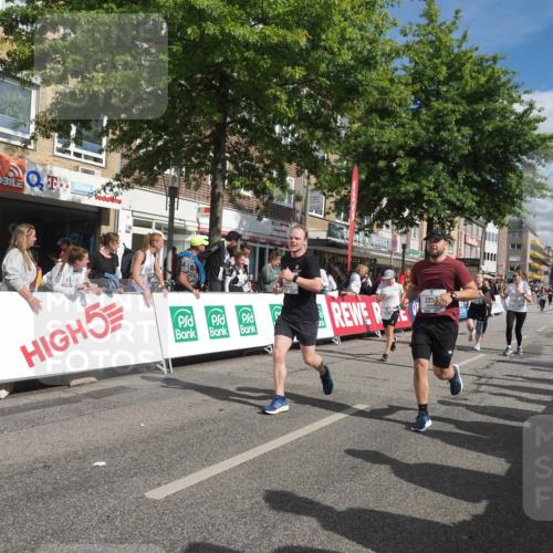 15.09.2024 - PSD Bank Halbmarathon Miley Keyser http://msf.ph/oto/7065013 15.09.2024 12:15:23 Ziel 1964, 2091, 2097, 2118, 2234, 2258, 2522, 3078, 3079, 3080, 3170, 3353, 3375, 3376, 3548 meine-sportfotos.de