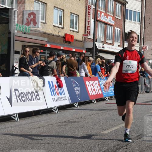 15.09.2024 - PSD Bank Halbmarathon Michael Strokosch http://msf.ph/oto/7065025 15.09.2024 11:56:18 Ziel 769, 1445, 1502, 1700, 1707, 1714, 1730, 1974, 2035, 2084, 2171, 2822, 2900 meine-sportfotos.de