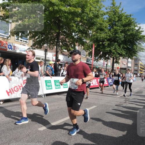 15.09.2024 - PSD Bank Halbmarathon Miley Keyser http://msf.ph/oto/7065031 15.09.2024 12:15:24 Ziel 1964, 2091, 2097, 2234, 2258, 2522, 3078, 3079, 3080, 3170, 3353, 3375, 3376, 3548 meine-sportfotos.de