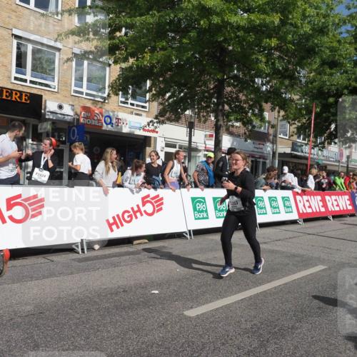 15.09.2024 - PSD Bank Halbmarathon Miley Keyser http://msf.ph/oto/7065090 15.09.2024 12:15:26 Ziel 1964, 2097, 2234, 2258, 3078, 3079, 3080, 3170, 3186, 3353, 3375, 3376, 3548 meine-sportfotos.de