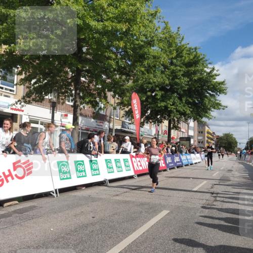 15.09.2024 - PSD Bank Halbmarathon Miley Keyser http://msf.ph/oto/7065111 15.09.2024 12:15:34 Ziel 2097, 2234, 2258, 2318, 3079, 3186, 3353, 3375, 3376, 3548 meine-sportfotos.de