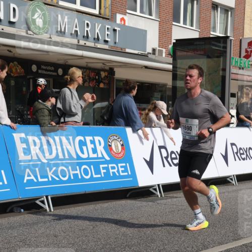 15.09.2024 - PSD Bank Halbmarathon Michael Strokosch http://msf.ph/oto/7065112 15.09.2024 11:56:30 Ziel 775, 1327, 1445, 1690, 1700, 1706, 1707, 1859, 1973, 2035, 2494, 2900 meine-sportfotos.de