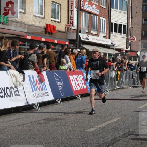 15.09.2024 - PSD Bank Halbmarathon Michael Strokosch http://msf.ph/oto/7065117 15.09.2024 11:56:32 Ziel 775, 787, 1327, 1690, 1700, 1706, 1707, 1859, 1973, 2494, 2879, 2900 meine-sportfotos.de