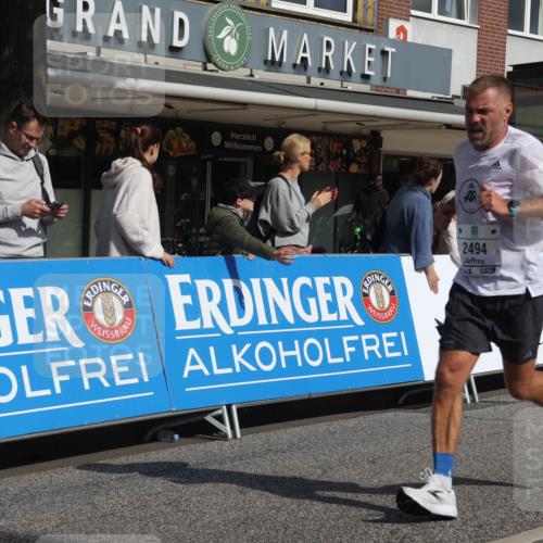 15.09.2024 - PSD Bank Halbmarathon Michael Strokosch http://msf.ph/oto/7065143 15.09.2024 11:56:36 Ziel 775, 787, 1327, 1690, 1700, 1706, 1859, 1973, 2494, 2780, 2879, 2900 meine-sportfotos.de