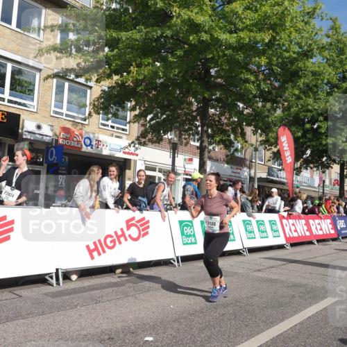 15.09.2024 - PSD Bank Halbmarathon Miley Keyser http://msf.ph/oto/7065144 15.09.2024 12:15:35 Ziel 2097, 2234, 2318, 3186, 3353, 3375, 3548 meine-sportfotos.de