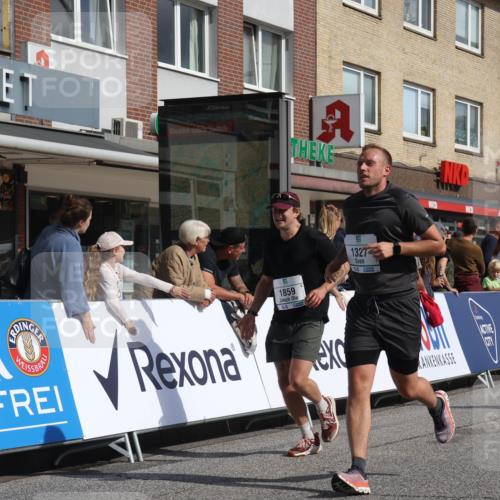 15.09.2024 - PSD Bank Halbmarathon Michael Strokosch http://msf.ph/oto/7065147 15.09.2024 11:56:37 Ziel 775, 787, 1327, 1690, 1706, 1753, 1859, 1973, 2494, 2780, 2879, 2900 meine-sportfotos.de
