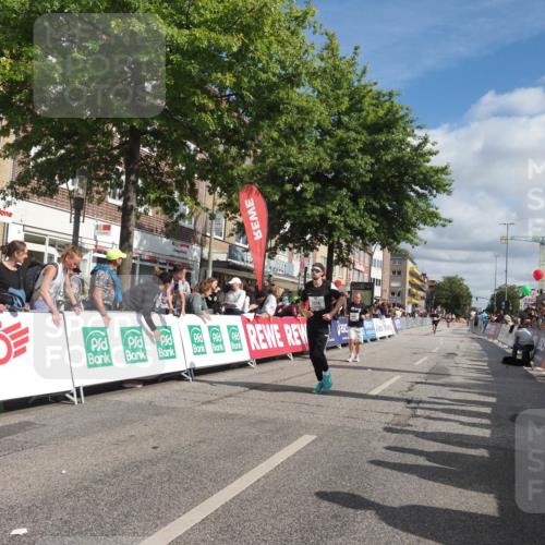 15.09.2024 - PSD Bank Halbmarathon Miley Keyser http://msf.ph/oto/7065175 15.09.2024 12:15:38 Ziel 2007, 2234, 2318, 3186 meine-sportfotos.de