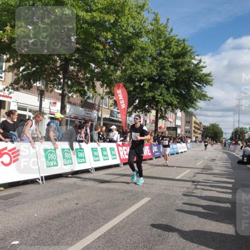 15.09.2024 - PSD Bank Halbmarathon Miley Keyser http://msf.ph/oto/7065184 15.09.2024 12:15:38 Ziel 2007, 2234, 2318, 3186 meine-sportfotos.de