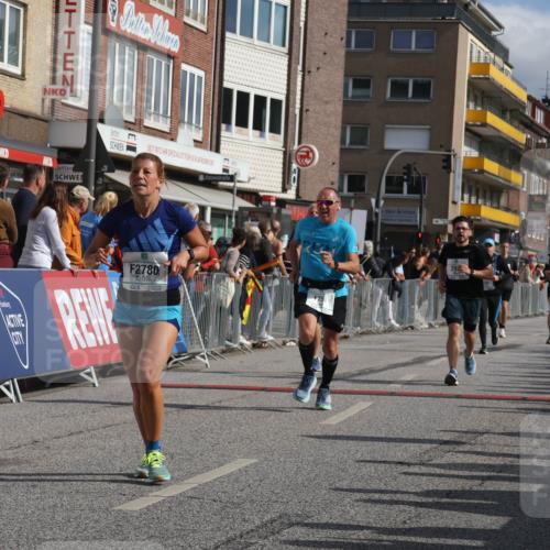 15.09.2024 - PSD Bank Halbmarathon Michael Strokosch http://msf.ph/oto/7065195 15.09.2024 11:56:44 Ziel 775, 787, 1327, 1508, 1584, 1753, 1859, 1973, 2292, 2333, 2388, 2494, 2780, 2879 meine-sportfotos.de