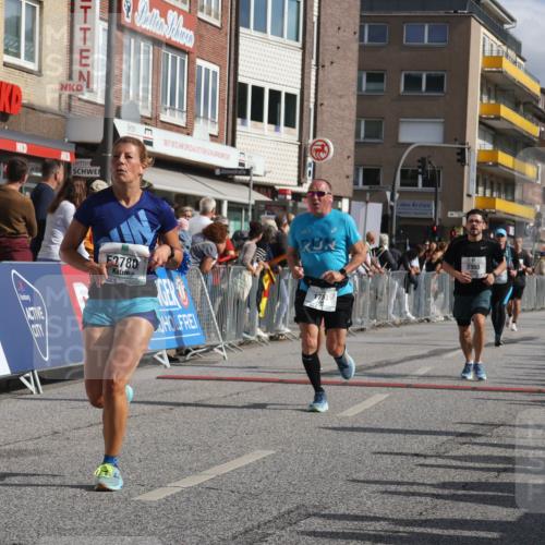 15.09.2024 - PSD Bank Halbmarathon Michael Strokosch http://msf.ph/oto/7065197 15.09.2024 11:56:44 Ziel 775, 787, 1327, 1508, 1584, 1753, 1859, 1973, 2292, 2333, 2388, 2494, 2780, 2879 meine-sportfotos.de