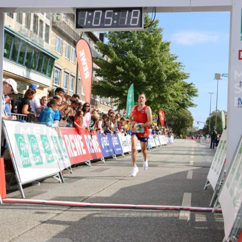 15.09.2024 - PSD Bank Halbmarathon Strokosch-Dieckow http://msf.ph/oto/7065246 15.09.2024 11:06:09 Ziel 450, 452 meine-sportfotos.de
