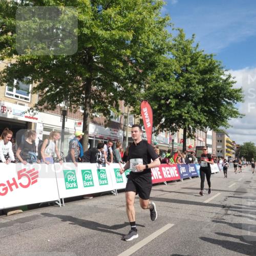 15.09.2024 - PSD Bank Halbmarathon Miley Keyser http://msf.ph/oto/7065252 15.09.2024 12:15:50 Ziel 985, 2007, 2055, 2123, 2289, 2294, 2318, 2855, 3509 meine-sportfotos.de